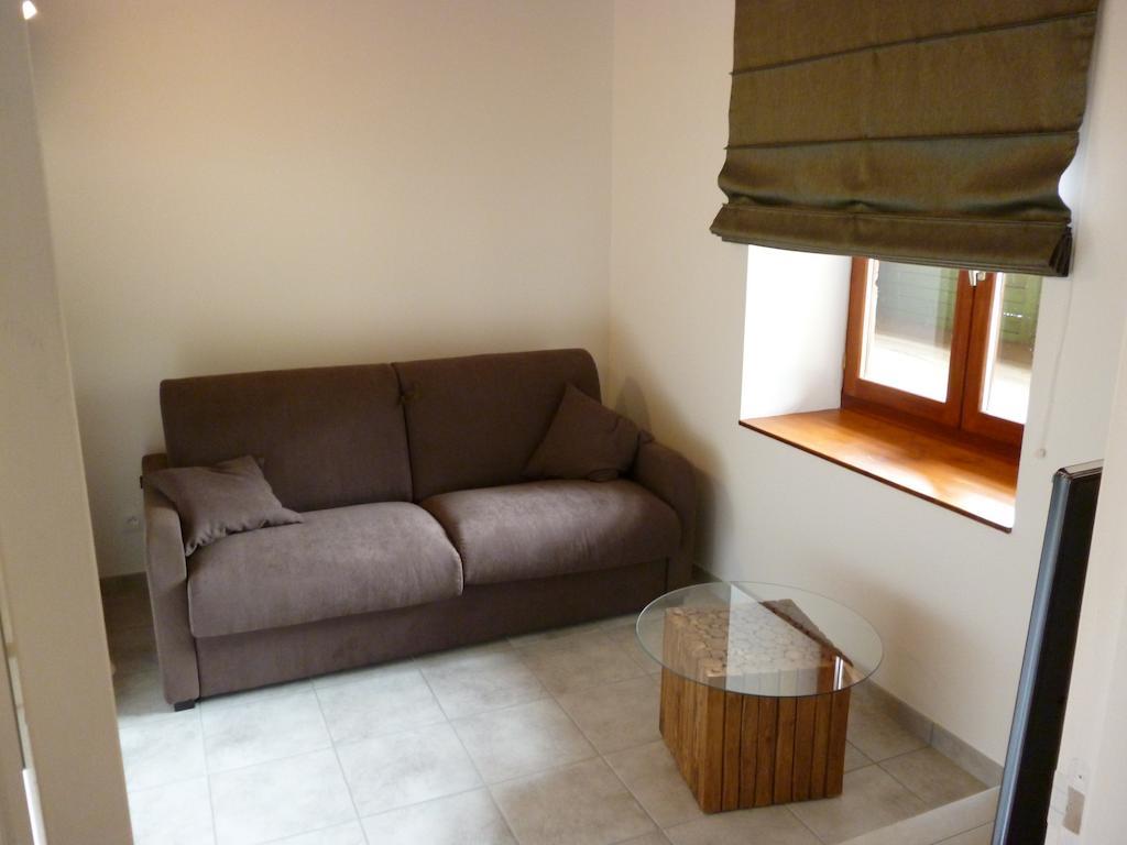 Le Gite De L'Ours Saint-Ours  Habitación foto